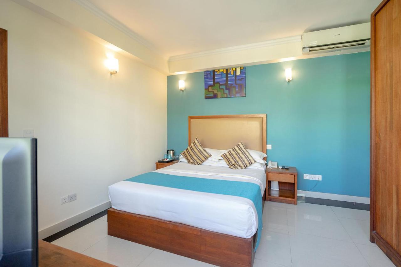 Noomoo Hulhumale Hotel Exterior photo